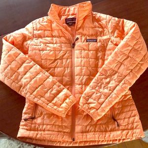 Patagonia women’s nano puff. Medium